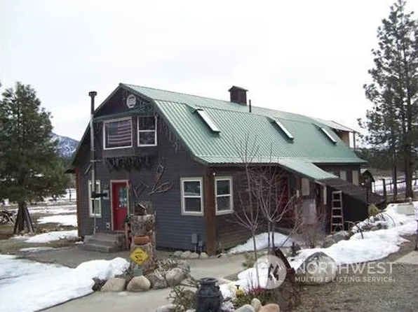 178 W Chewuch Road, Winthrop, WA 98862