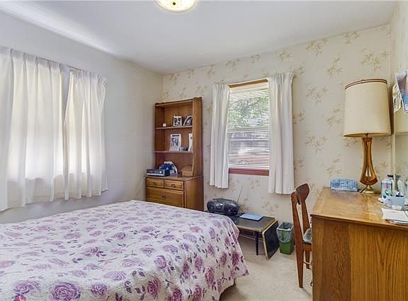 5th image of 601 E Linwood Ave