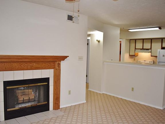 4th image of 13450 Lord Dunbore Pl #4-2