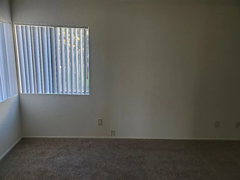 2208 Kings View Cir — Photo 13