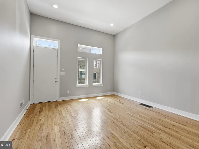 2313 Ellsworth St — Photo 5