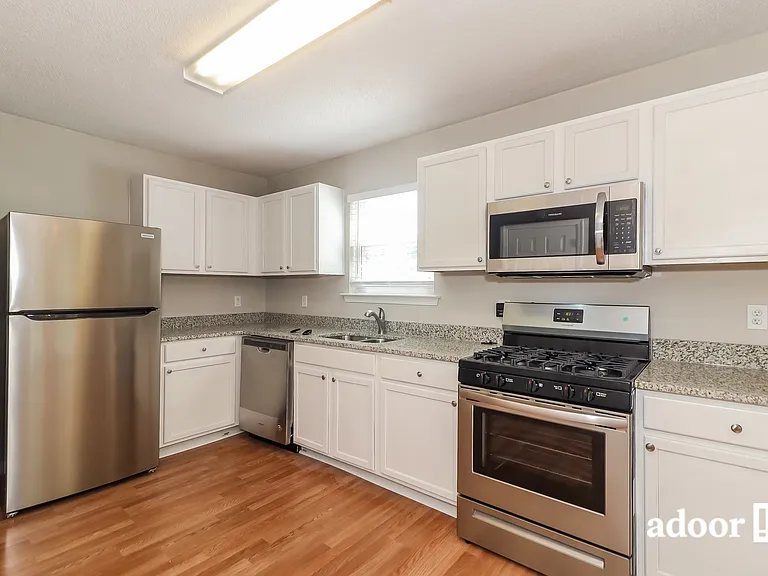 519 Grandview Cir — Photo 3
