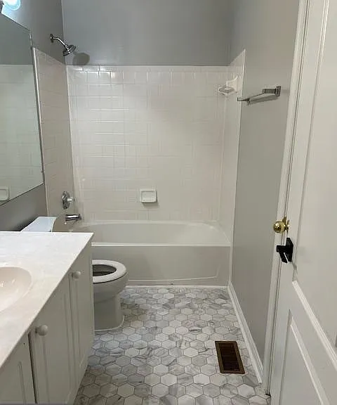 2650 Mosby Ct — Photo 22