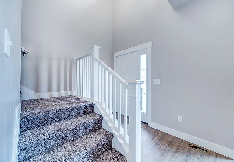 2598 N Cormac Pl #OVER GARAGE — Photo 3