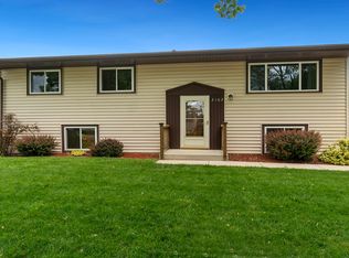 2102 Barnaby Dr, Loves Park, IL 61111
