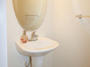 115 Creekmont Ct, Newark, DE 19702