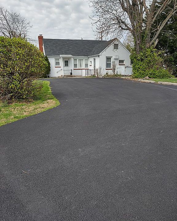 2nd image of 9217 Belair Rd