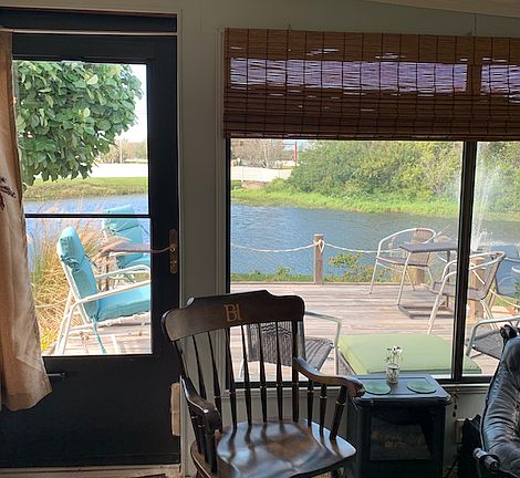 4th image of 3227 Bay Oaks Dr