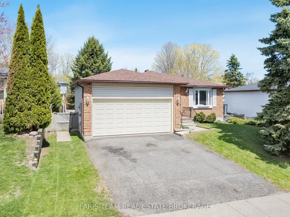 308 Christine Dr, Midland, ON L4R 5A4