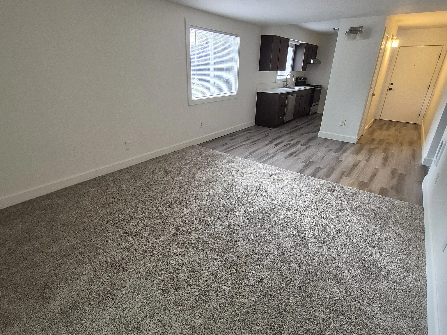 2 bed, 850 sqft, $1,495 — Photo 4