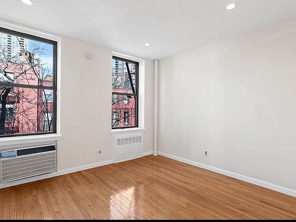 2nd image of 309 E 76th St #4RR