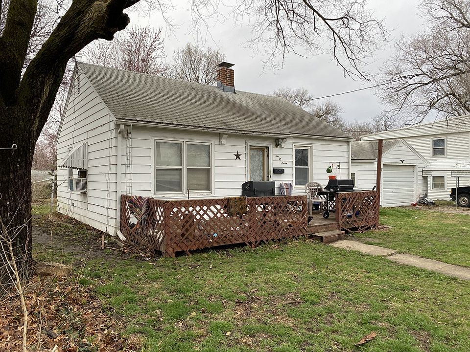1st image of 207 E Bridge St