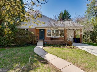 9416 Holland Ct, Bethesda, MD 20814