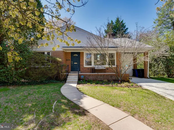 9416 Holland Ct, Bethesda, MD 20814