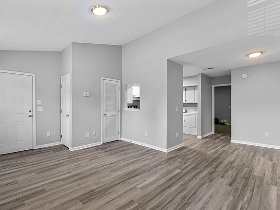 4th image of 1804 Bradford Dr APT 24