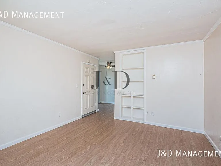 2664 Magnolia Ave #5 — Photo 3