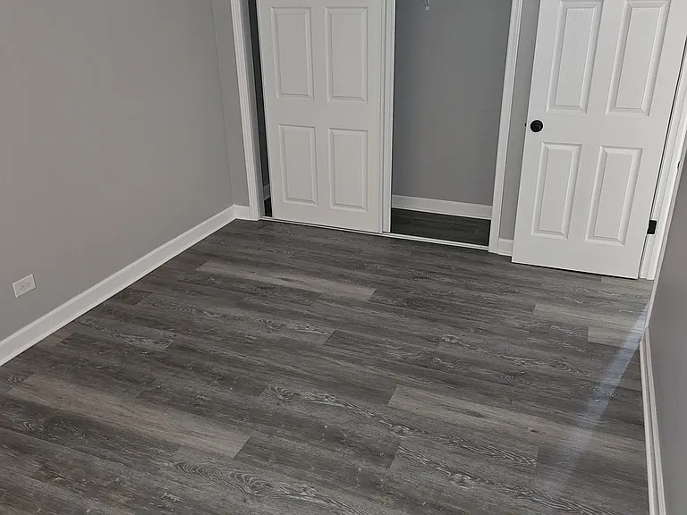 6929 Pershing Rd #5 — Photo 9