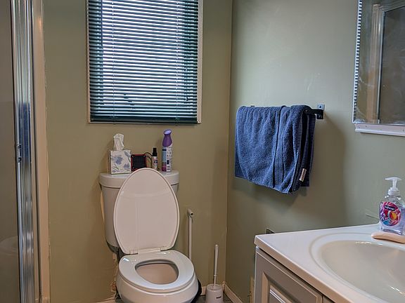 5th image of 18 Bonnybill Dr #1