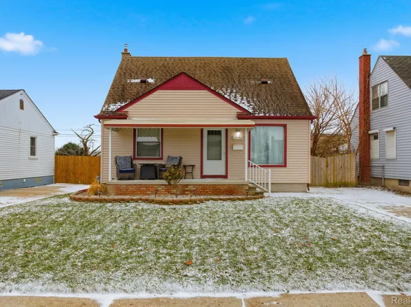 13683 Callender St, Southgate, MI 48195