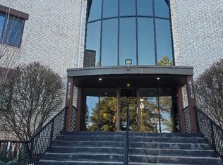 4710 58th Ave N APT 106, Crystal, MN 55429