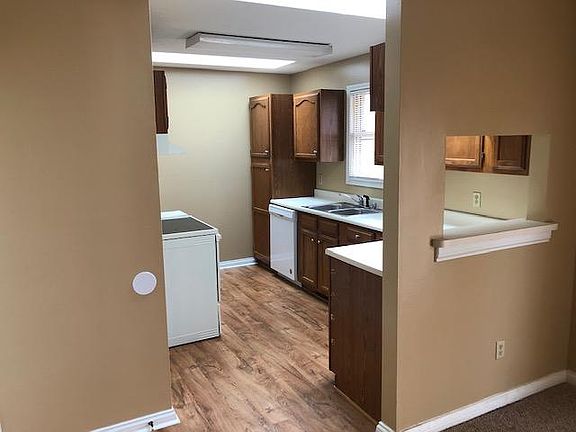 2nd image of 2421 Downing Dr