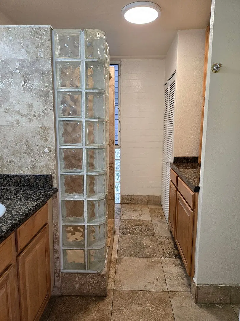 240 Liliuokalani LLC — Photo 2