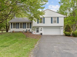 81 E Division Rd, Valparaiso, IN 46383