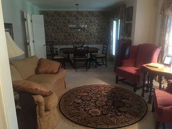 3rd image of 2102 Juanita Dr