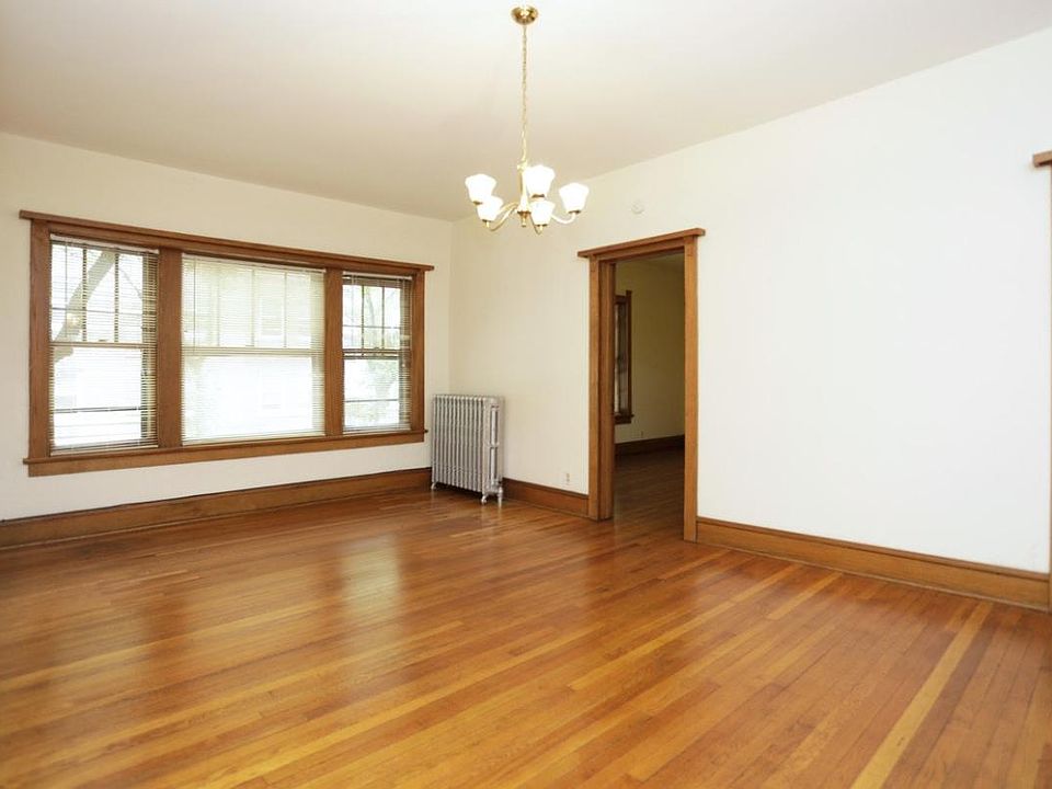 1st image of 5759 N Winthrop Ave APT 2