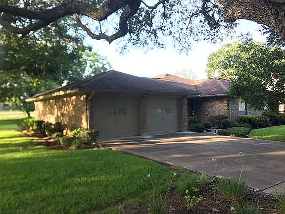 3rd image of 1428 Camellia Dr