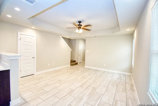 3 bed, 2.5 bath, 1362 sqft, $1,750 — Photo 3