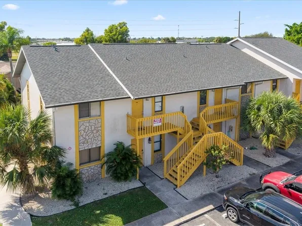 1126 SE 8th St APT 101, Cape Coral, FL 33990