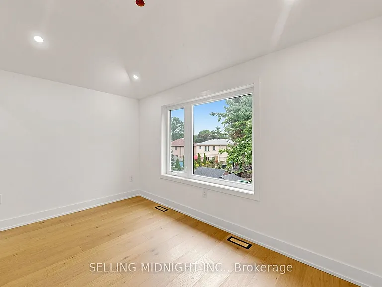 42 Guthrie Ave — Photo 38