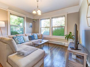 349 16th Ave E #104, Seattle, WA 98112