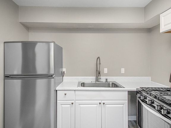 5th image of 6061 2nd St NE #3