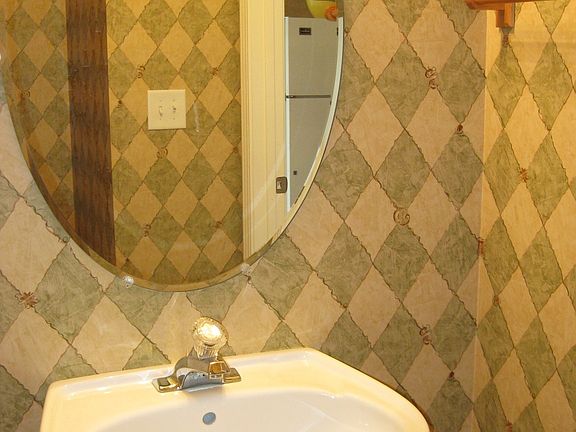 4th image of 1658 Cove Creek Cir