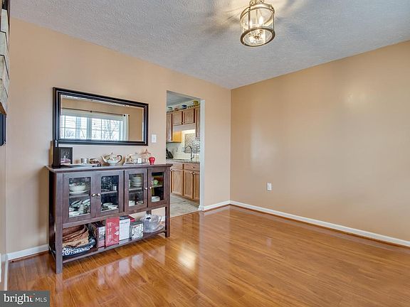 5th image of 803 Ives St