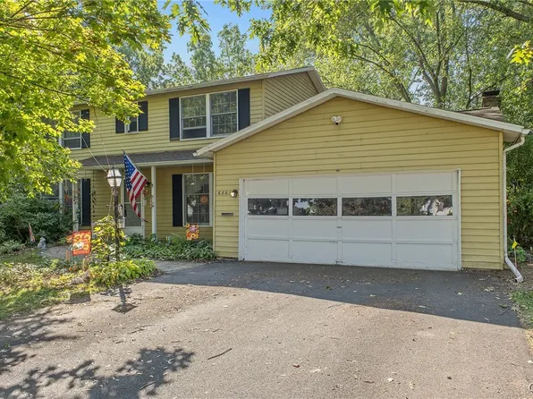 6867 Thomas Dr, Liverpool, NY 13088