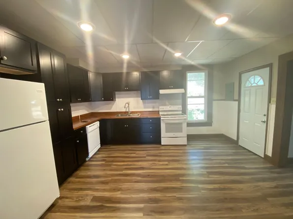 718 High St, Bridgeport, OH 43912