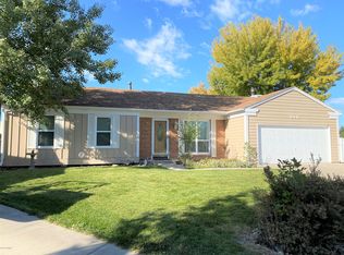 813 Frontier Dr, Gillette, WY 82718