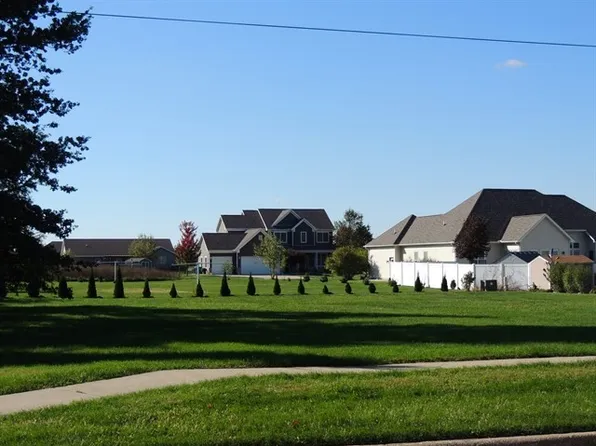 5 Church St, Peru, IL 61354