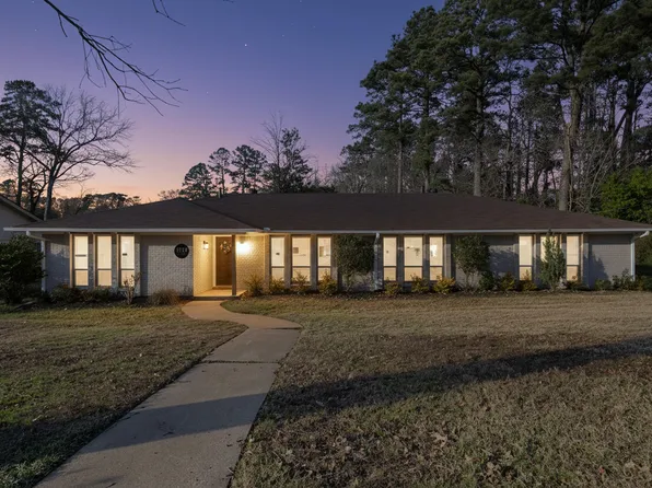 1213 Le Duke Blvd, Longview, TX 75601