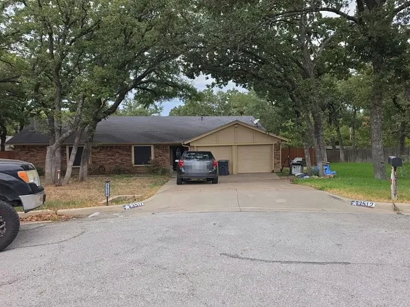 3512 Raynorwood Ct, Arlington, TX 76015