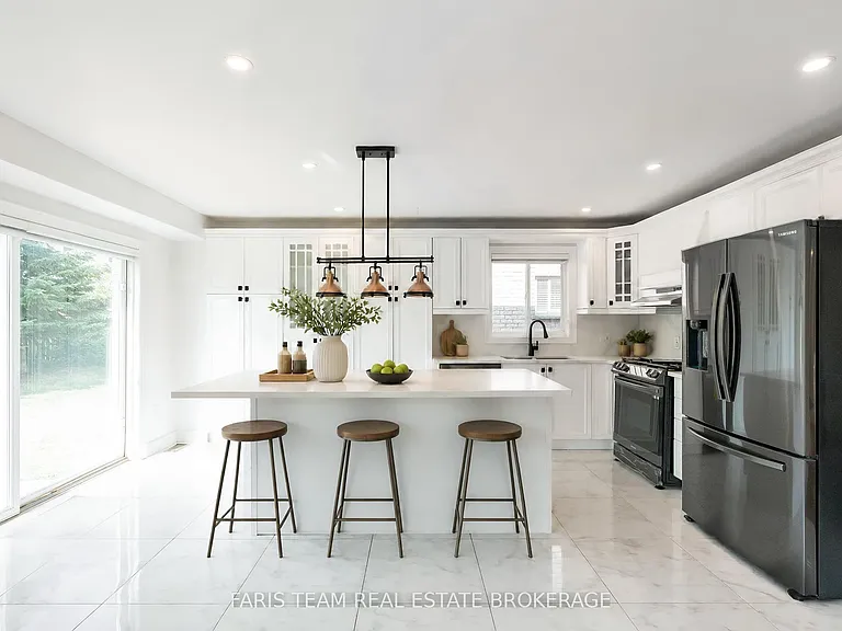 2 Vanessa Dr — Photo 6
