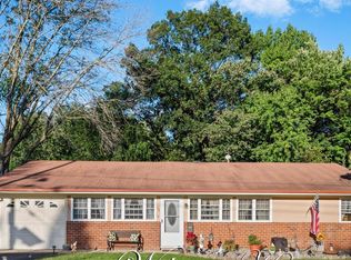 153 Kendall Rd, Kendall Park, NJ 08824