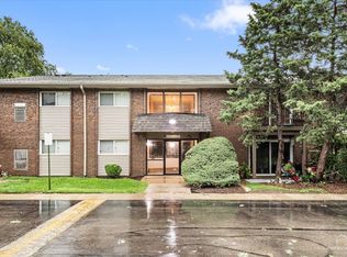(Undisclosed Address), Lisle, IL 60532