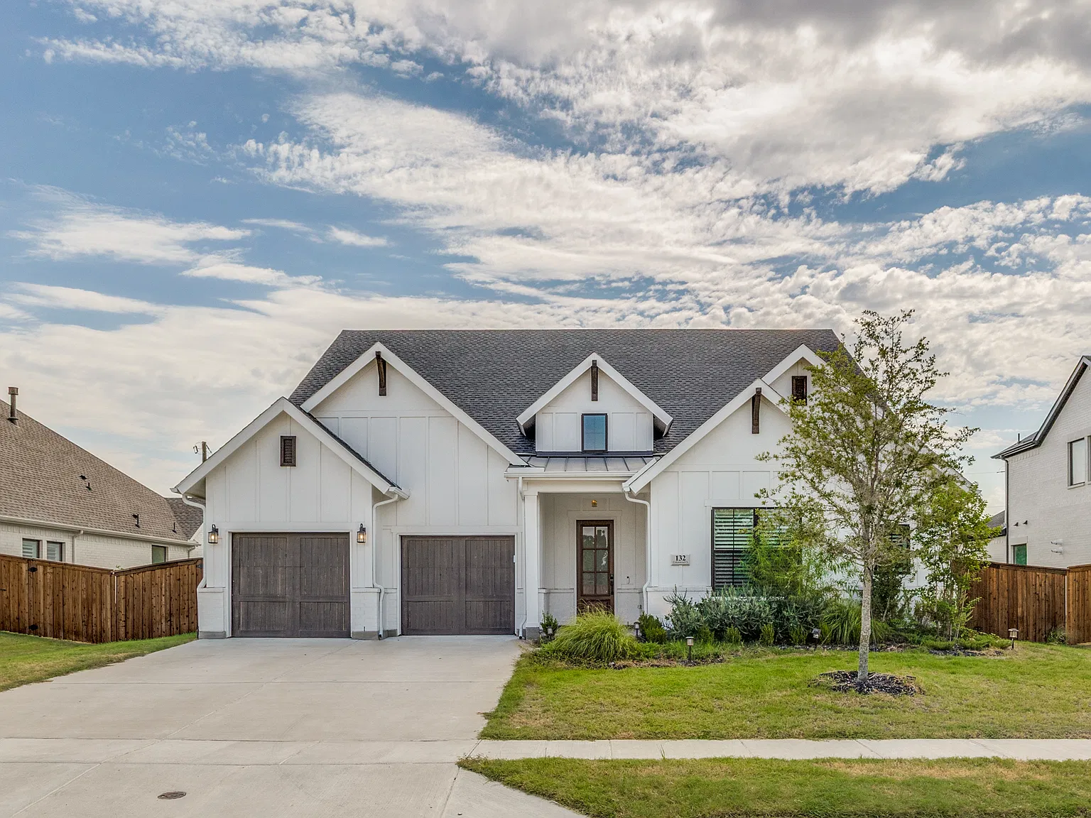4 bed, 3.5 bath, 3008 sqft, $4,500 — Photo 1