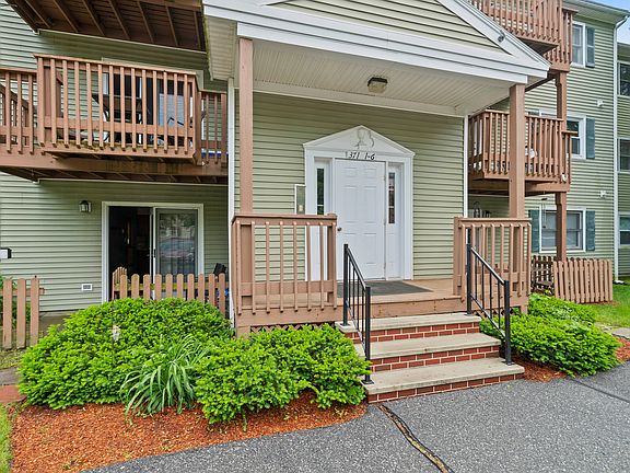 2nd image of 371 Aiken Ave APT 1