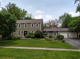 25W126 Essex Ave, Naperville, IL 60540