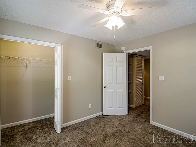 Hillwood Apartments — Photo 10
